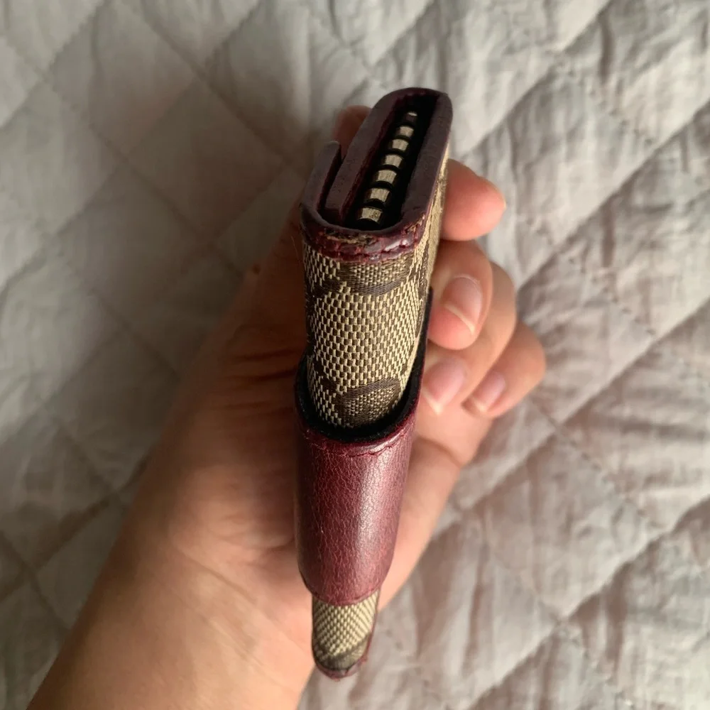 Authentic Gucci key case - Picture 10 of 12
